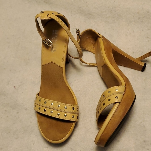High heeled sandals - Picture 1 of 1